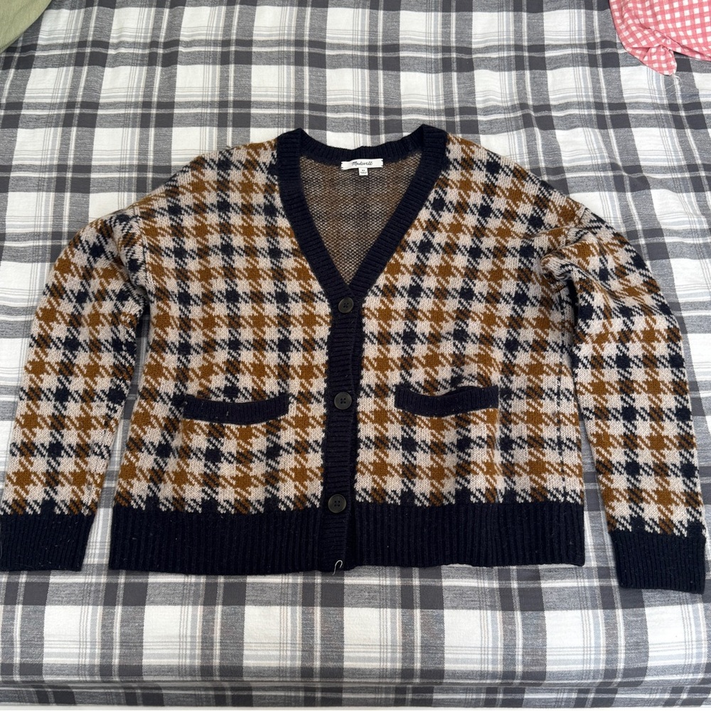 Madewell Plaid Belgrade Shrunken Cardigan
Sweater - Picture 5 of 8